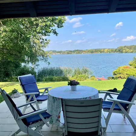 Ferienhaus Haus Se[e]renity-behagliches Haus Am See *