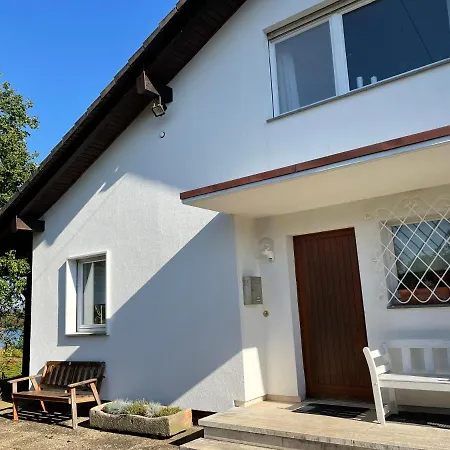 Haus Seerenity-behagliches Haus Am See